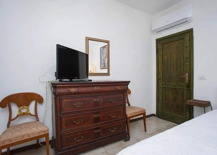 Tiziana In مارينا دي كامبو